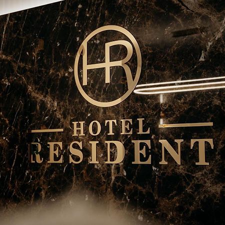 Hotel Resident Nowa Sarzyna Екстериор снимка