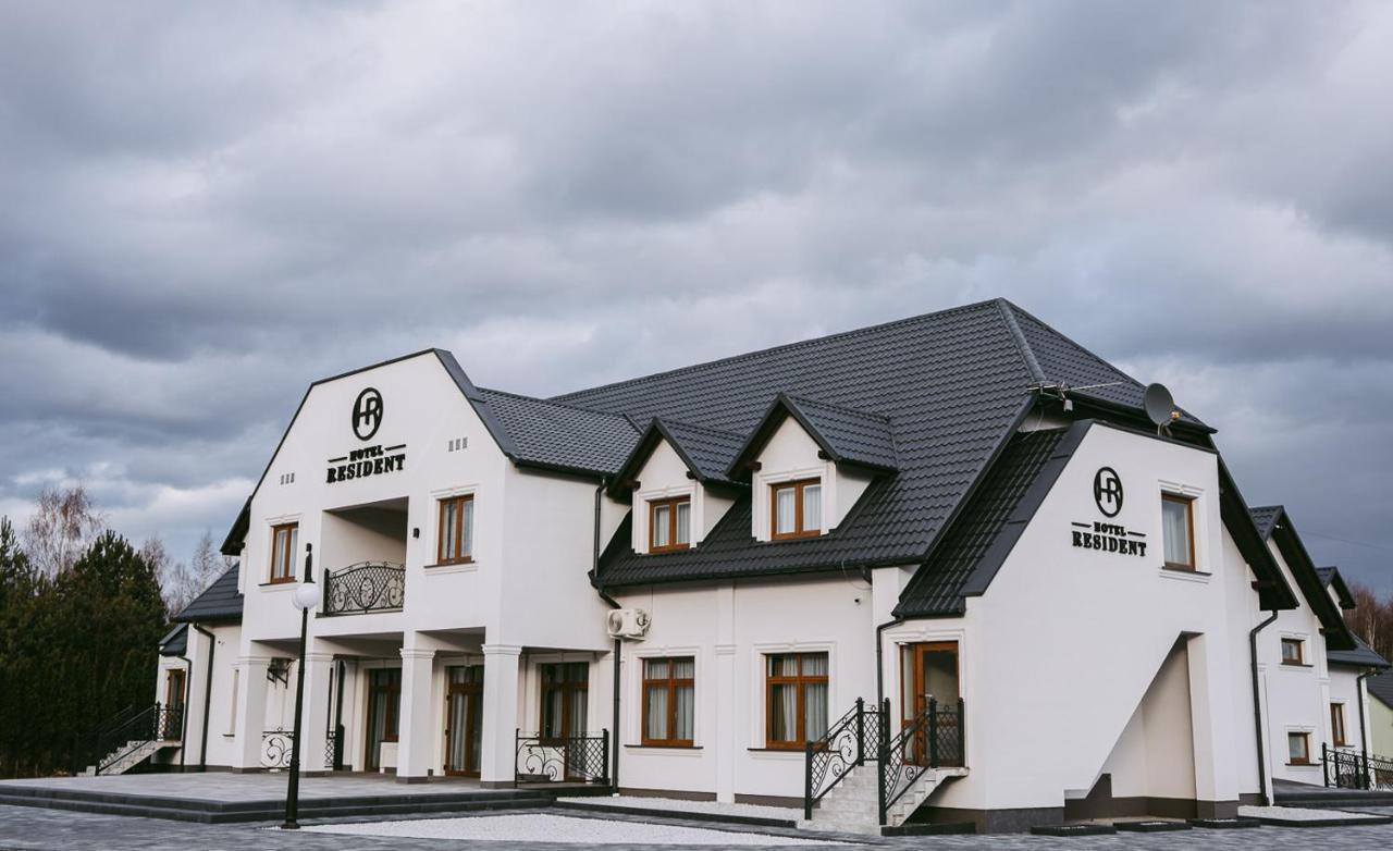 Hotel Resident Nowa Sarzyna Екстериор снимка