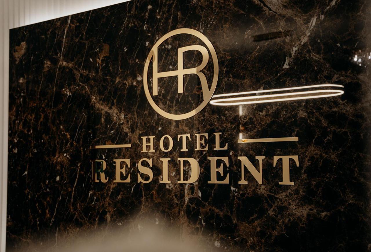 Hotel Resident Nowa Sarzyna Екстериор снимка
